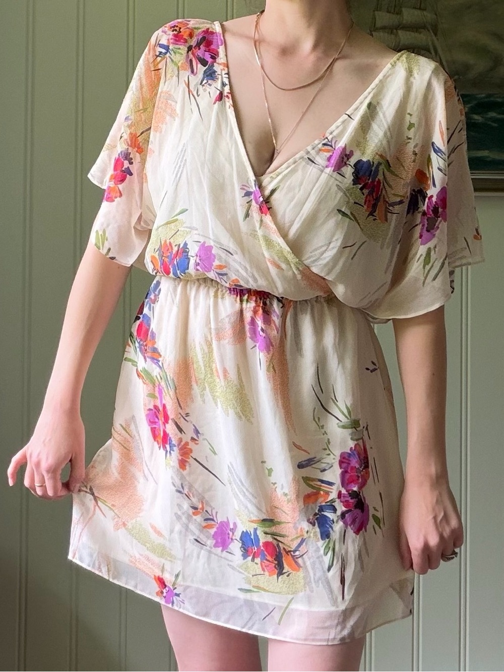 Flowy Fairy Floral Open Back Mini Dress in Cream Urban Outfitters - Small